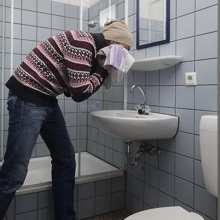 Pro-social * Berlin
